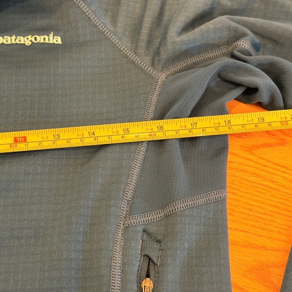 Patagonia Men's R1 Fleece Jacket in Blue (Size Small) - Picture 6 of 11